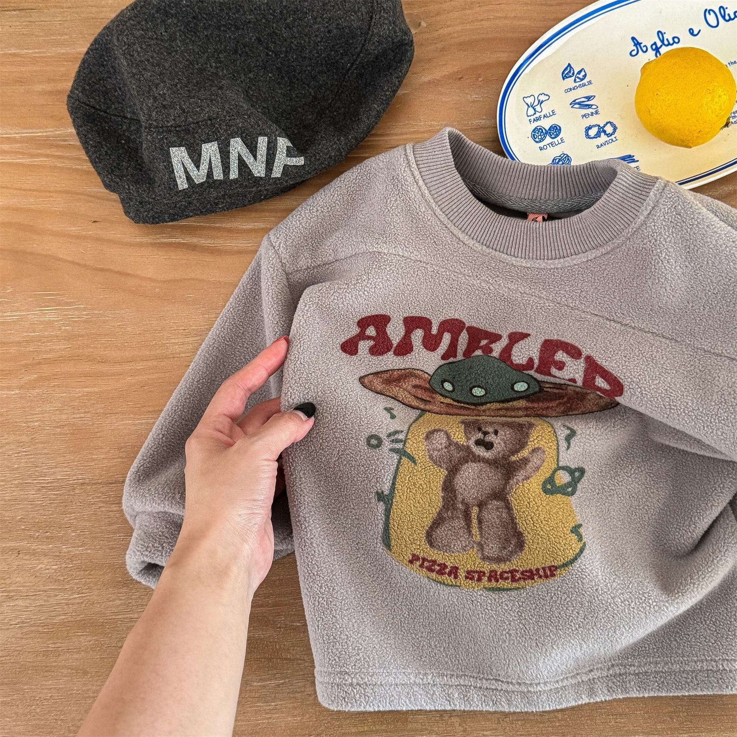 長袖フリーススウェット プリント トレーナー ゆるシルエット【mh0011435】