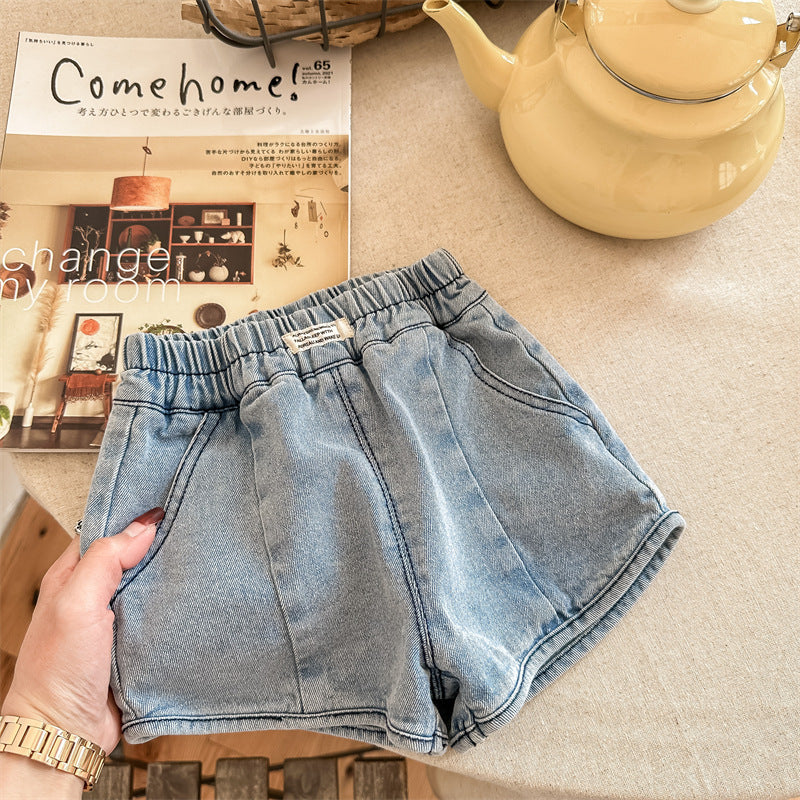 キッズデニムショートパンツ(ライトブルー)タック入りルーズシルエット前ポケット