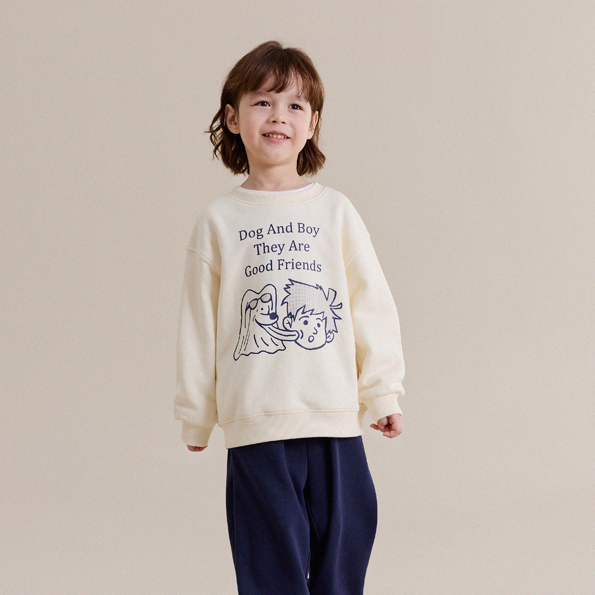 キッズ用クルーネックスウェット、生成り色のフロントイラストプリント