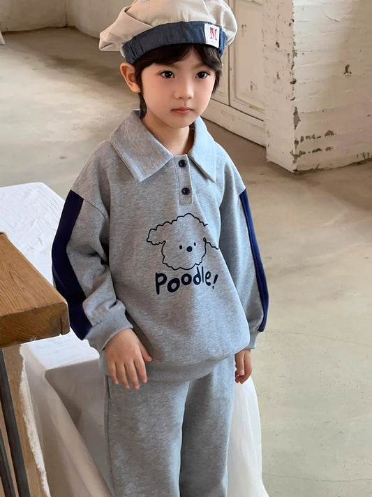 -キッズセットアップ 2点セット 長袖犬プリントポロシャツ+ロングパンツ グレー【mh0006904】 - mamahalo shop - 長袖セットアップ - べビー服 - 子供服 - 男の子 - 女の子