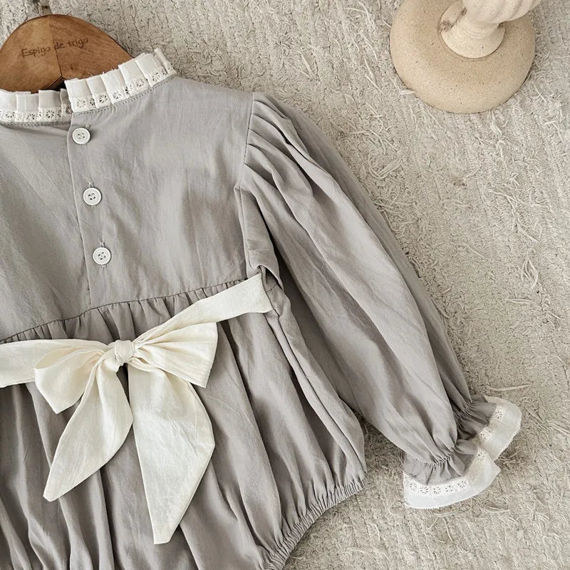 -ベビーロンパース レーススタンドカラー長袖パフスリーブボディスーツ グレーグリーン【mh0006698】 - mamahalo shop - 長袖ロンパース - べビー服 - 子供服 - 男の子 - 女の子