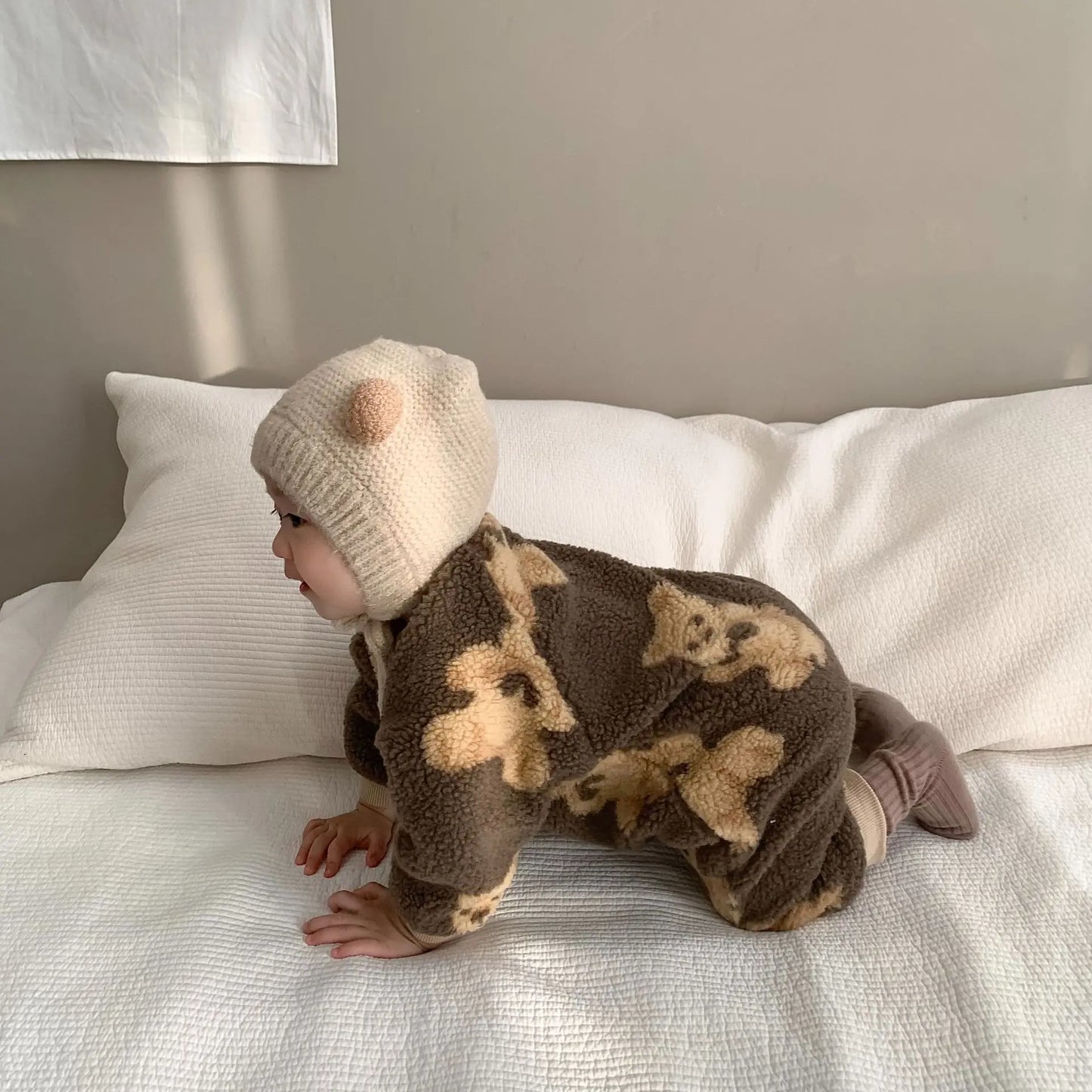 -ベビーアウタージャンプスーツ クマベアプリント ボアフリース長袖ロンパース 2カラー ユニセックス 男の子 女の子 子供服【mh0003332】 - mamahalo shop - アウタージャンプスーツ - べビー服 - 子供服 - 男の子 - 女の子