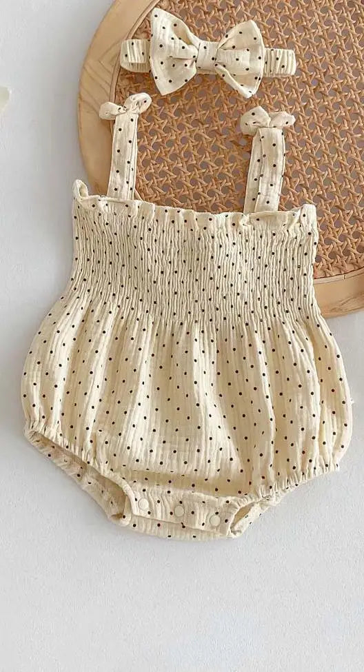 -ベビーロンパース ヘアバンドセット キャミソールシャーリングボディスーツ リボンヘッドバンド フラワー花柄/水玉ドット 2カラー【mh0006195】 - mamahalo shop - ノースリーブロンパース - べビー服 - 子供服 - 男の子 - 女の子