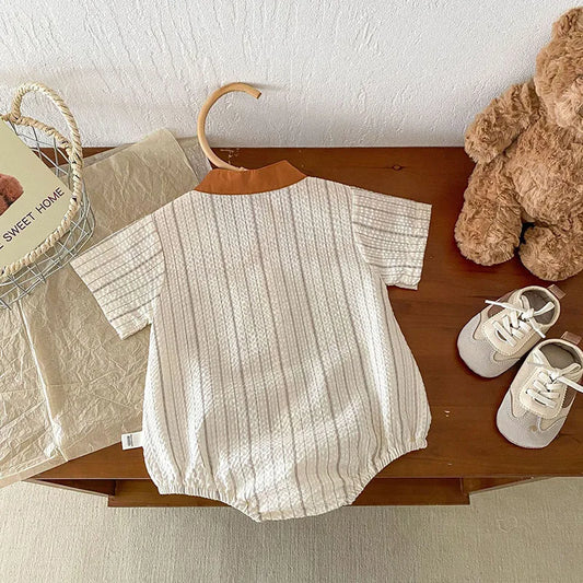 -ベビーロンパース 半袖ボディスーツ ノーカラーシャツ ベアくまポケット ストライプ【mh0006166】 - mamahalo shop - 半袖ロンパース - べビー服 - 子供服 - 男の子 - 女の子