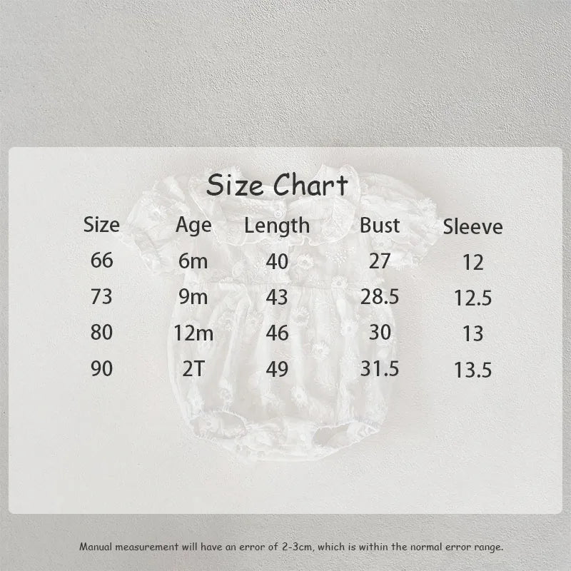 -ベビーロンパース フラワー花柄エンボス フリル 半袖ボディスーツ ホワイト【mh0004660】 - mamahalo shop - 半袖ロンパース - べビー服 - 子供服 - 男の子 - 女の子