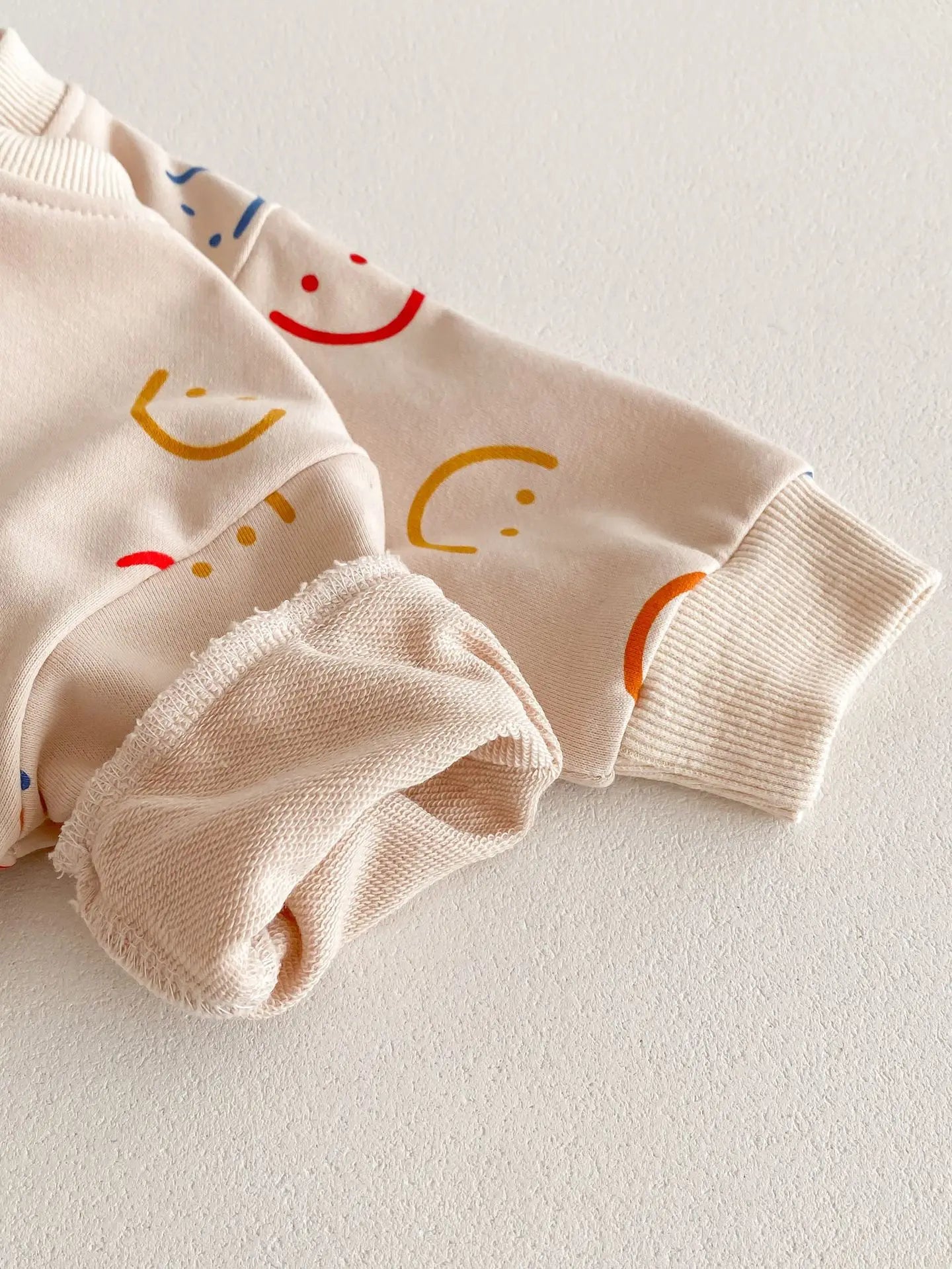 -ベビーキッズセットアップ 2点セット スウェットシャツ パンツ カラフルスマイルプリント - mamahalo shop - 長袖セットアップ - べビー服 - 子供服 - 男の子 - 女の子