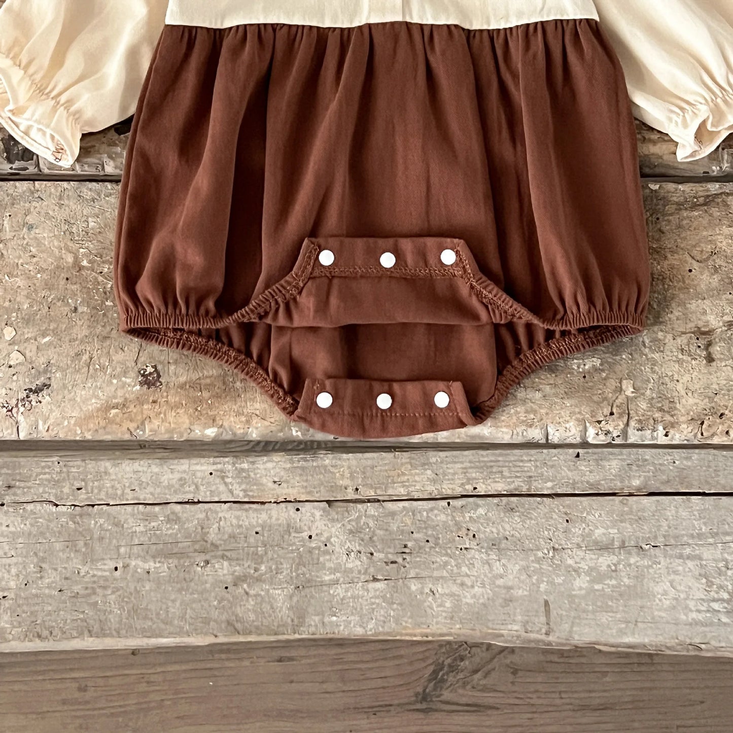 -ベビーロンパース 花柄フラワー刺繍 長袖ボディスーツ【mh0004405】 - mamahalo shop - 長袖ロンパース - べビー服 - 子供服 - 男の子 - 女の子