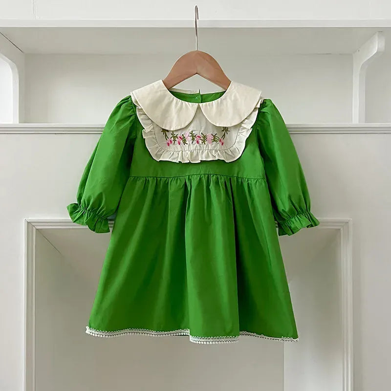 グリーンのフラワー刺繍丸襟長袖パフスリーブワンピース