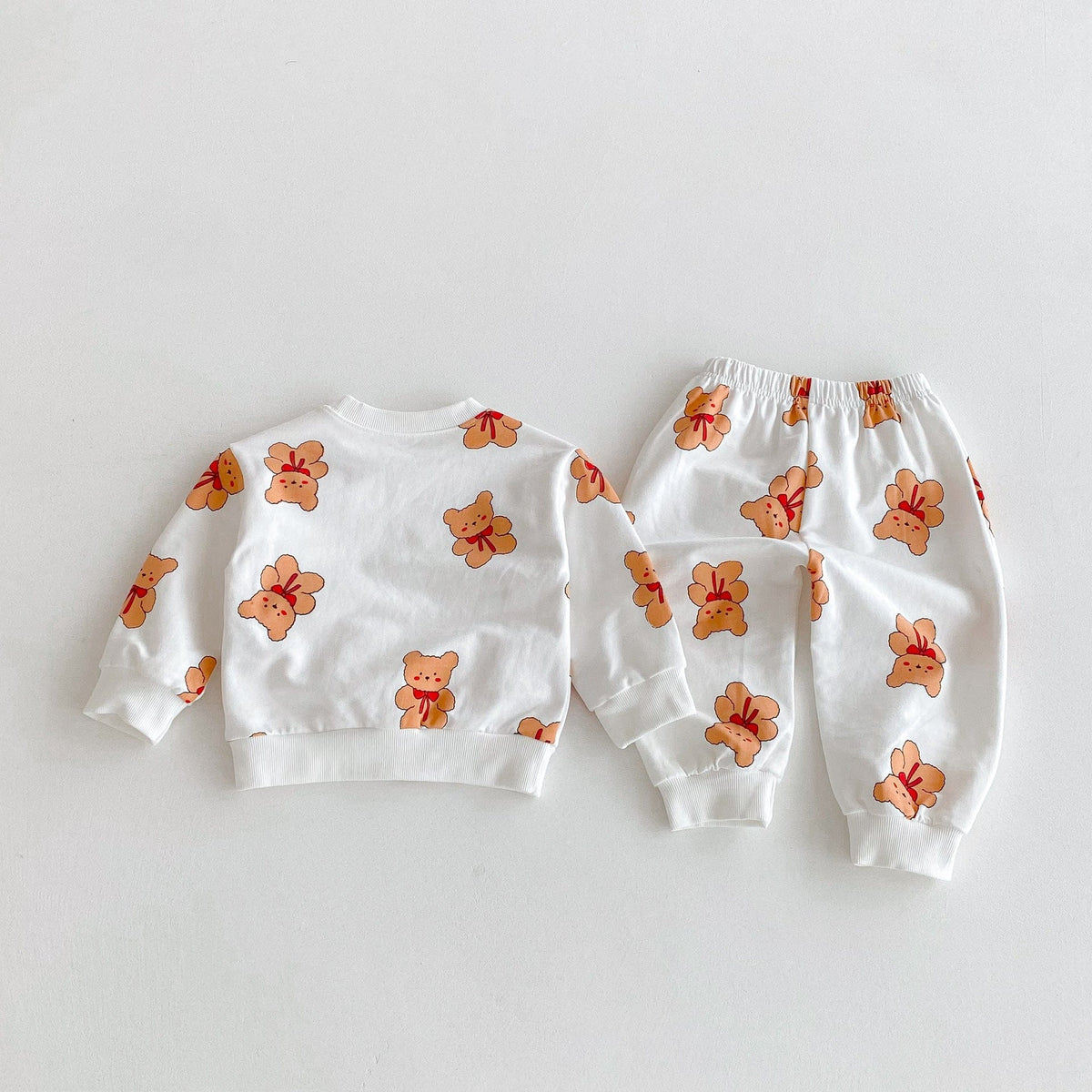 クマプリント長袖スウェット&ロングパンツ(白)2点セット