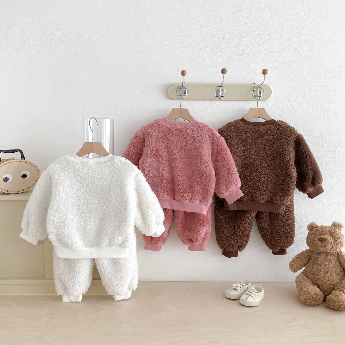 ボアの長袖トレーナー&スウェットパンツ2点セット、白&ピンク&茶の3色展開