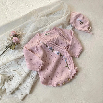 長袖ロンパース ベビーロンパース フラワー刺繍レースニット長袖ボディスーツ+ニットキャップ帽子セット【mh0008141】