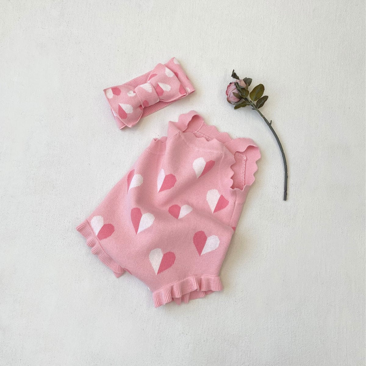 ノースリーブロンパース Pink Suit (Ha Yi + Headband) / 66cm ハートジャガードニットロンパース+ヘアバンドセット【mh0011131】