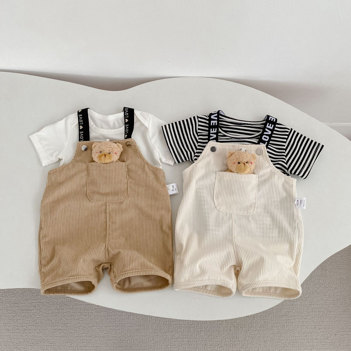 コーデュロイのサロペット風ハーフパンツ(カーキ/ミルク白)くまワッペンと前ポケット