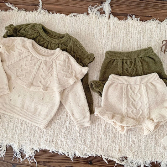 長袖セットアップ ベビーキッズセットアップ 2点セット ビッグラッフル襟ハートニット長袖セーター+ニットフリルブルマパンツ【mh0007894】