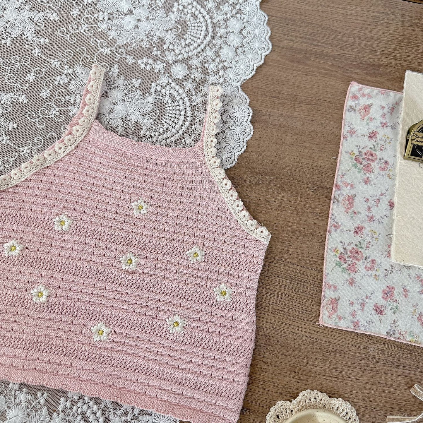 タンクトップ・キャミソール・ノースリーブトップス フラワー刺繍キャミソールトップス【mh0010423】