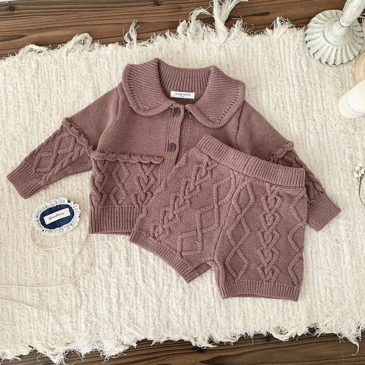 くすみブラウンのニット襟付きジャケット&ショートパンツ2点セット