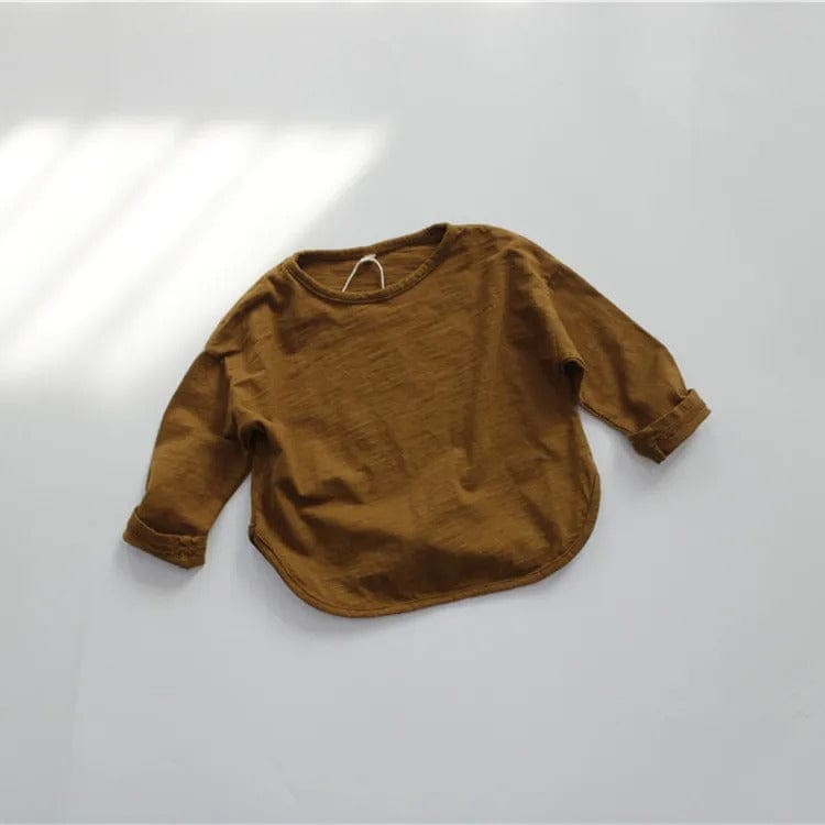 ベビー用無地長袖Tシャツ(スラブコットン)キャラメル色、ルーズなラウンドヘム