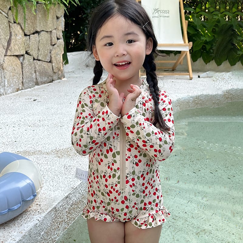 Fruit Print Long-Sleeve One-Piece Swimwear ラッフル 長袖ワンピース水着【mh0013347】 Red strawberry / 90cm mamahalo kids ベビー用水着
