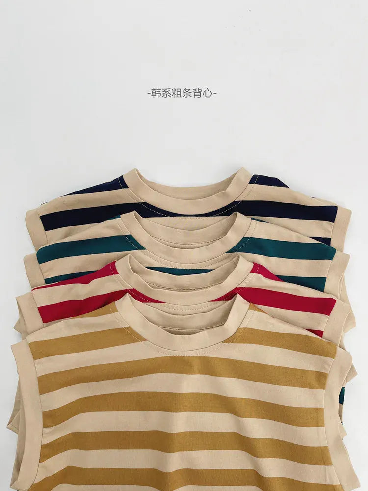 キッズ用ノースリーブTシャツ ボーダー、複数枚の重ね着風デザイン