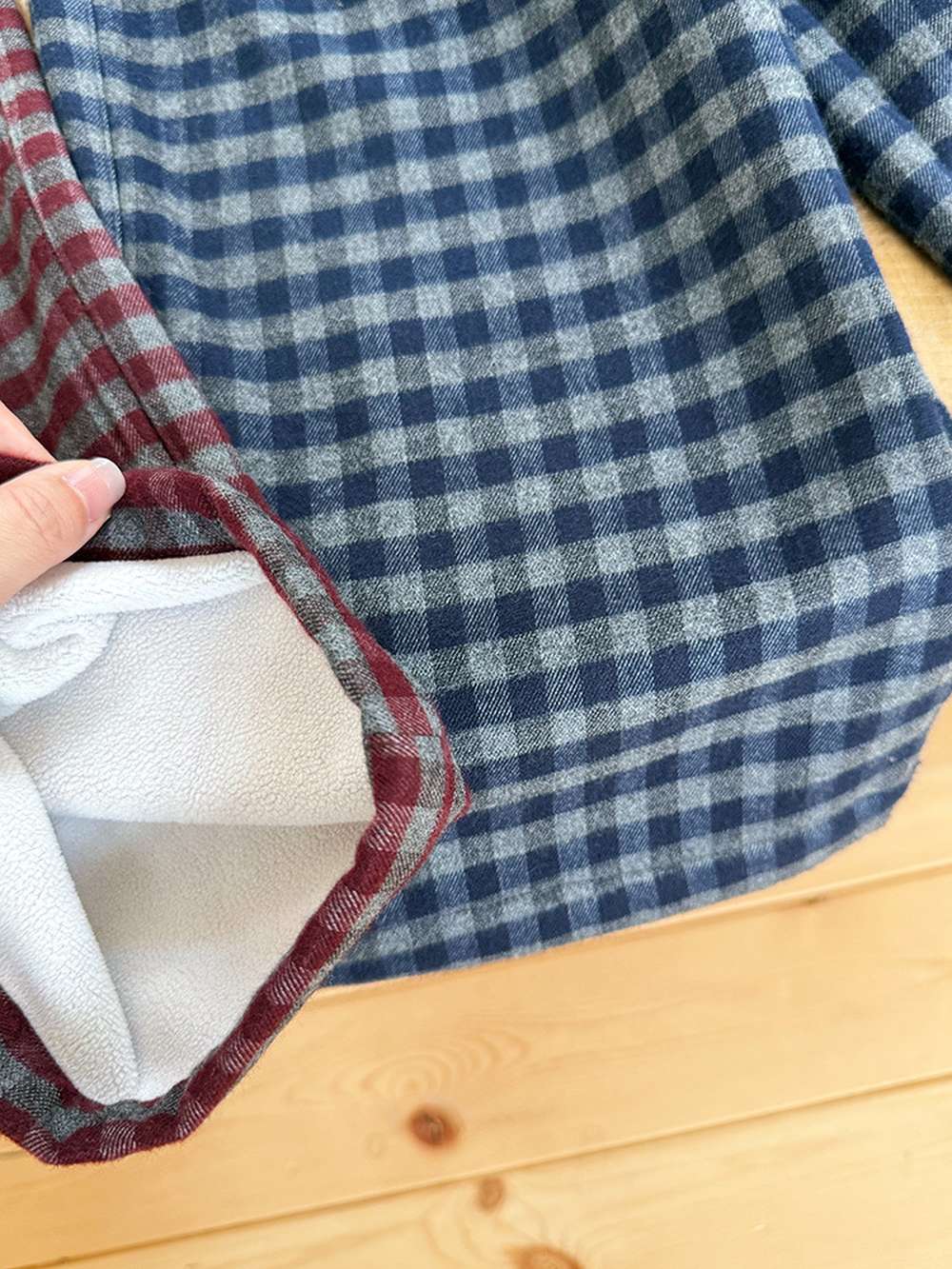 チェック柄ロングパンツ(ネイビー)裏起毛の内側が見える切替部