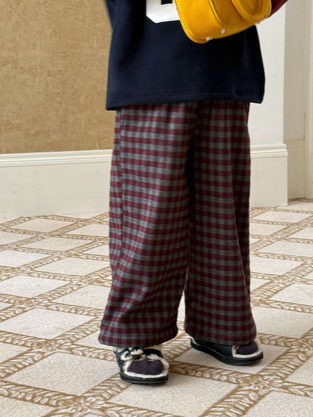 裏起毛のチェック柄ストレートロングパンツ(レッド)