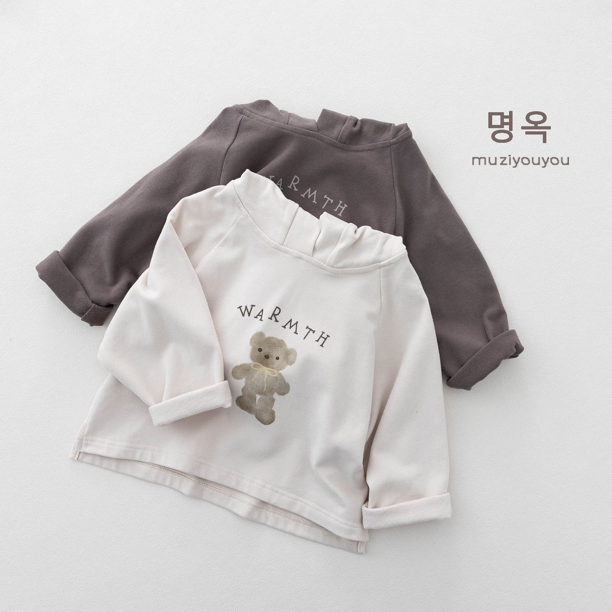 フード付き長袖Tシャツ(グレー/ホワイト) ベア&「WARMTH」プリント