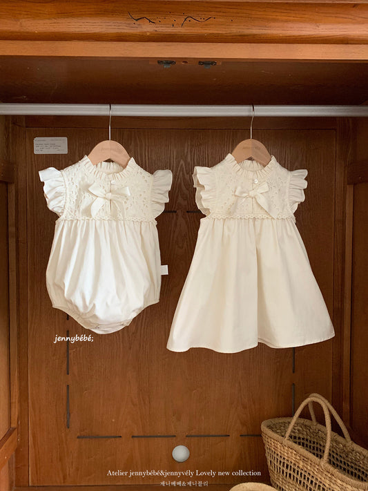 Eyelet Cotton Frill Romper mh0012553