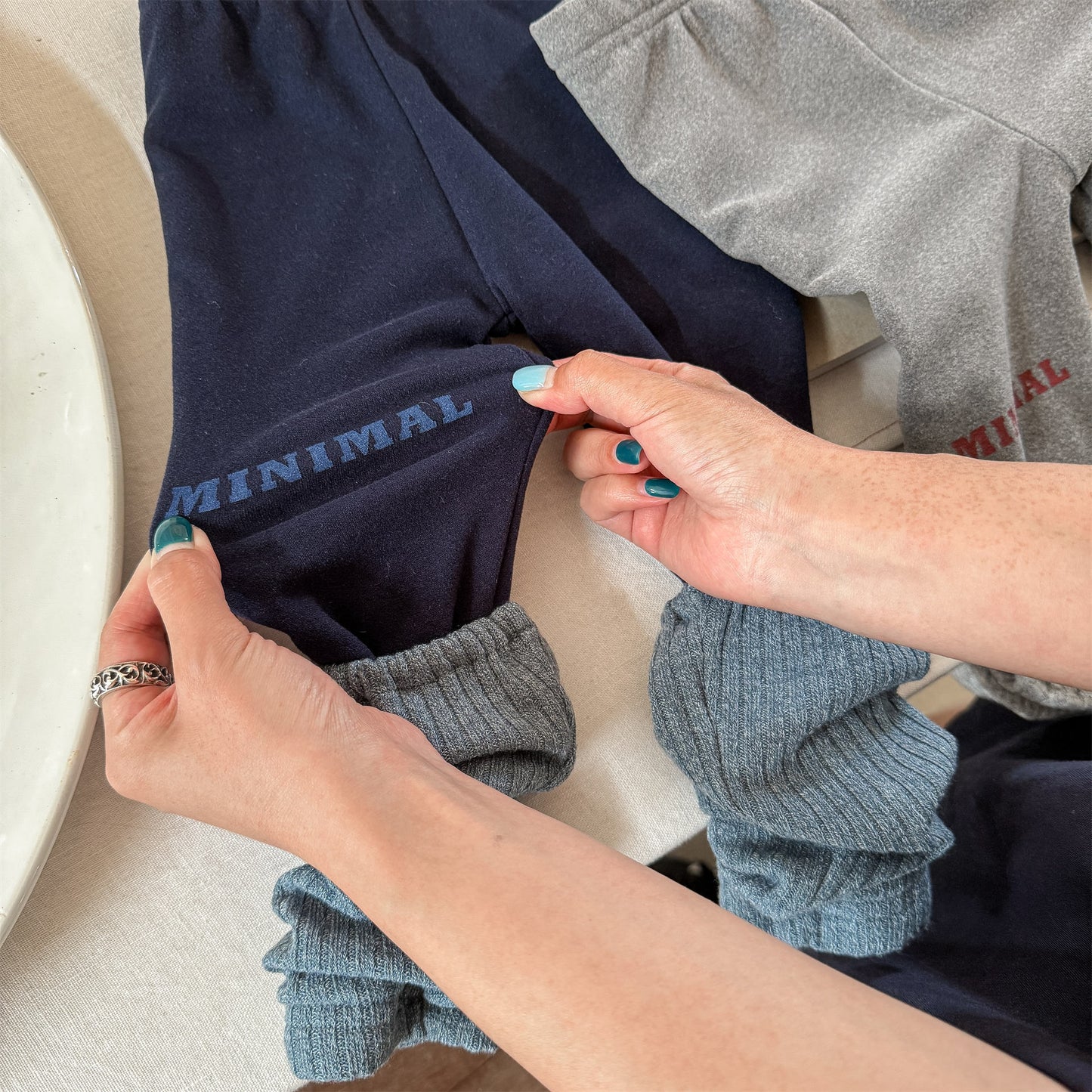 レギンスパンツ 裏起毛 ロゴ刺繍 ドッキング リブ ボトムス【mh0011611】