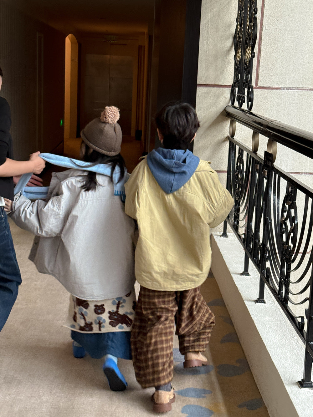 ショートコート・ジャケット・ジャンパー ブルゾンジャケット キッズ 中綿 厚手 ラペル ショート丈 カジュアル アウター【mh0011661】