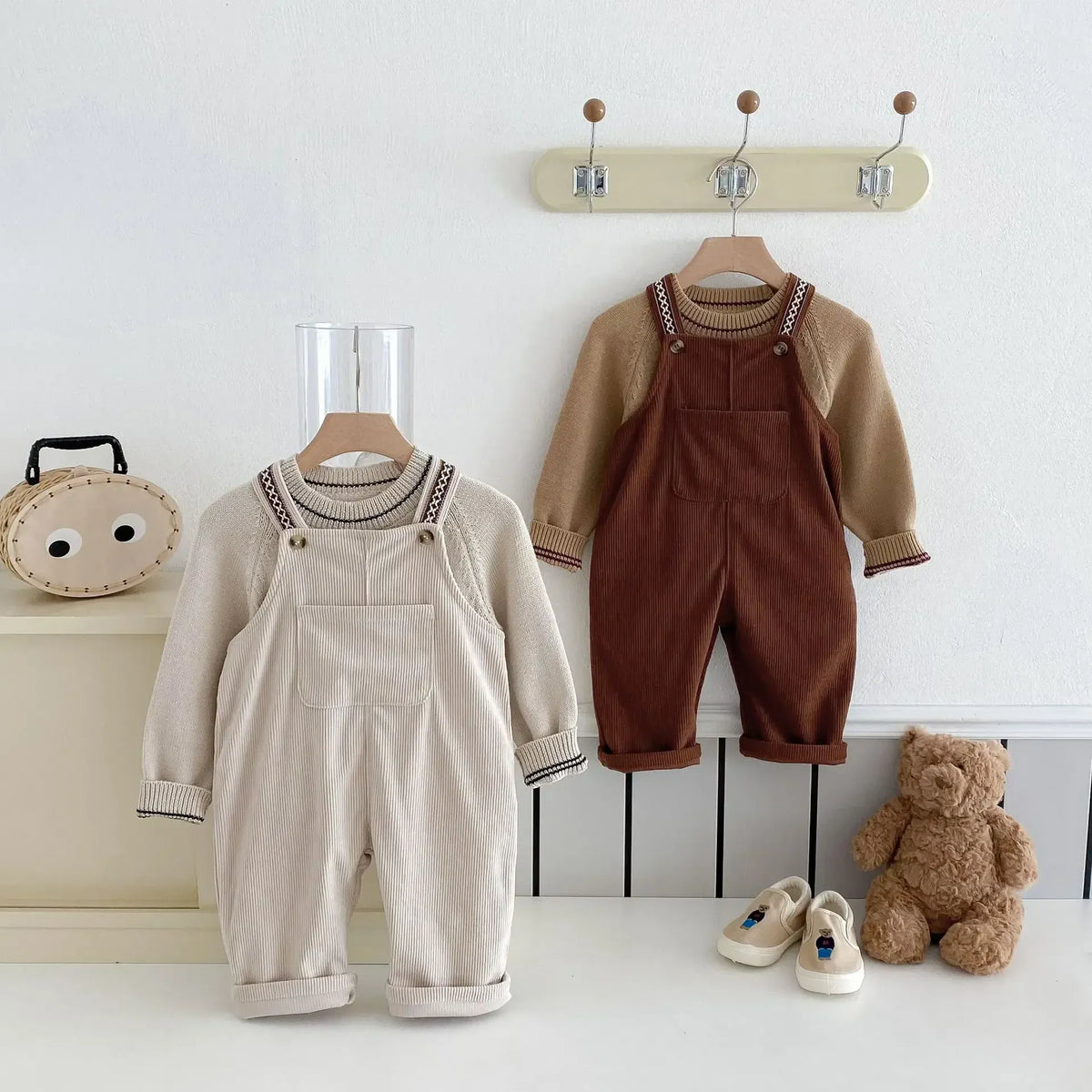 子ども用ニットセーター&コーデュロイサロペットセット(ベージュ、ブラウン)