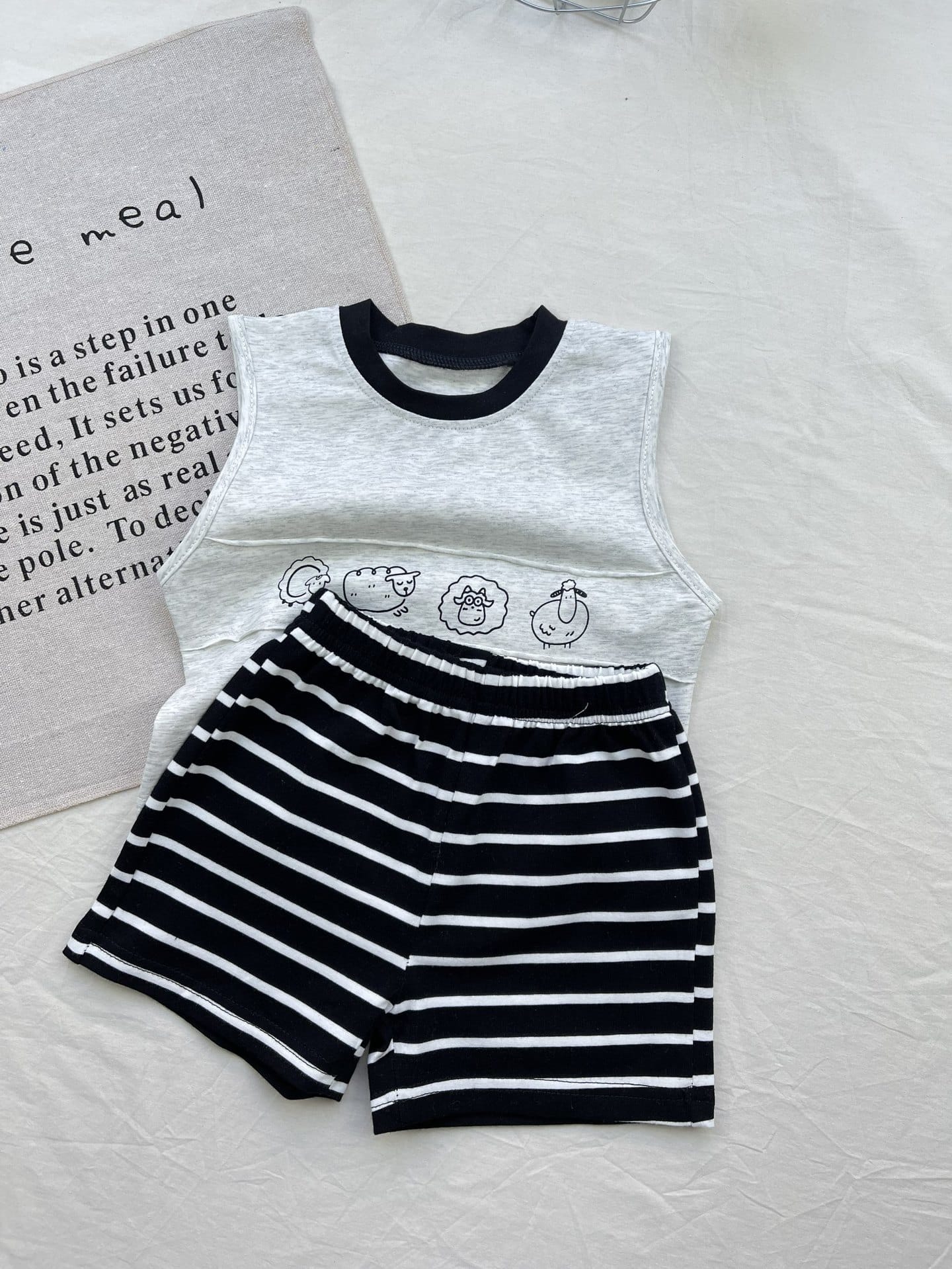 Lamb Graphic Sleeveless Set ヒツジ ストライプ ノースリーブセットアップ【mh0012915】 yi nian ni ノースリーブセットアップ
