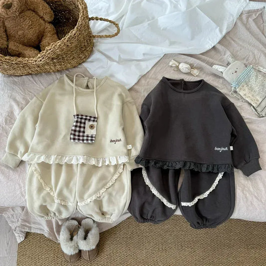 長袖セットアップ キッズセットアップ 2点セット 裾レースフリル裏起毛フリース長袖スウェットシャツ+ロングパンツ 2カラー【mh0007522】