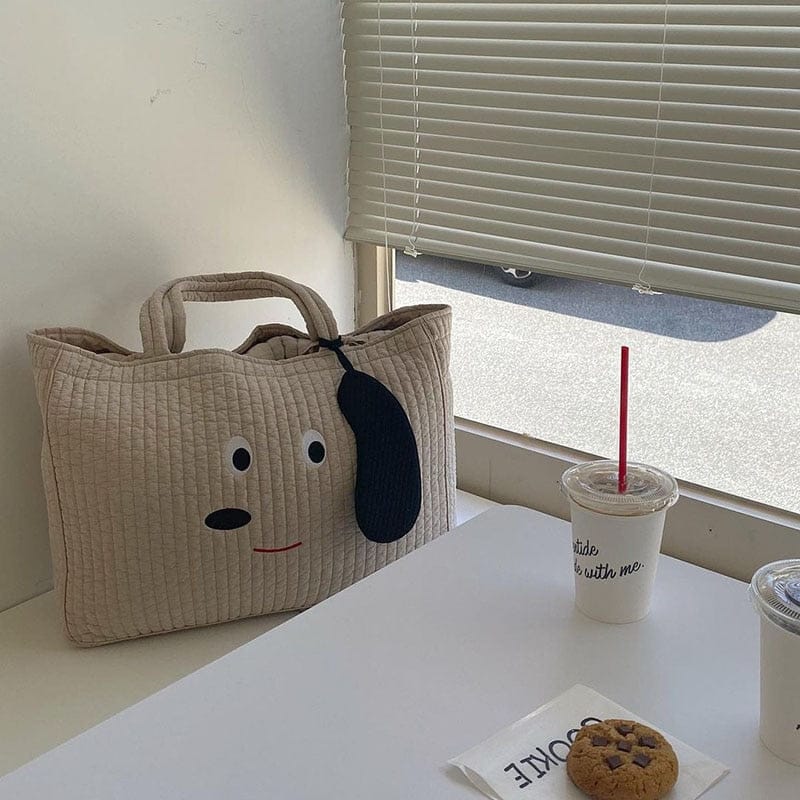 犬刺繍のキルト風おむつバッグ、取っ手付きトート(ベージュ×紺)