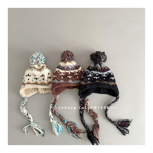 ベビー用帽子 キッズ帽子 ジャカードニット ぽんぽん 耳当て付き 三つ編みコード【mh0011803】