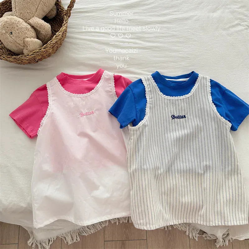 キッズ用ワンピース2点、ピンク無地とストライプノースリーブ(レース縁・刺繍ロゴ)