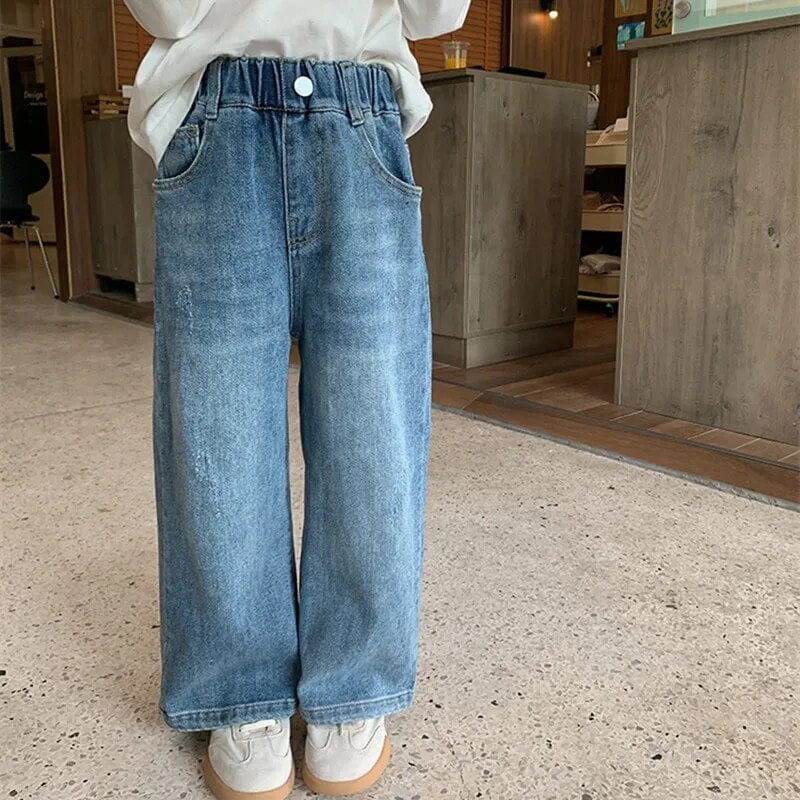 キッズ用ブルーのデニムワイドパンツ、フロントボタンとフロントポケット