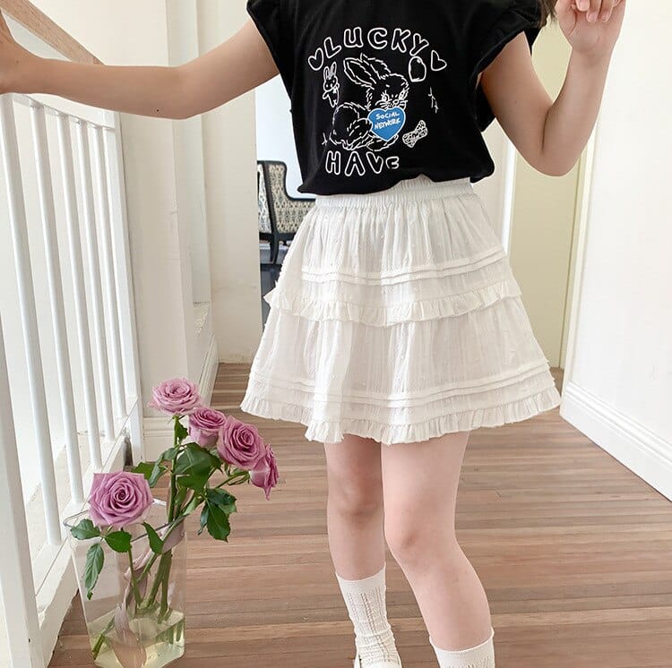 白のティアードフリルスカート風パンツ、ふんわりフレア