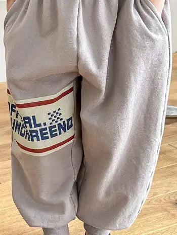 ロングパンツ・スウェットパンツ キッズパンツ スウェットパンツ ルーズロングパンツ レターロゴプリント 2カラー