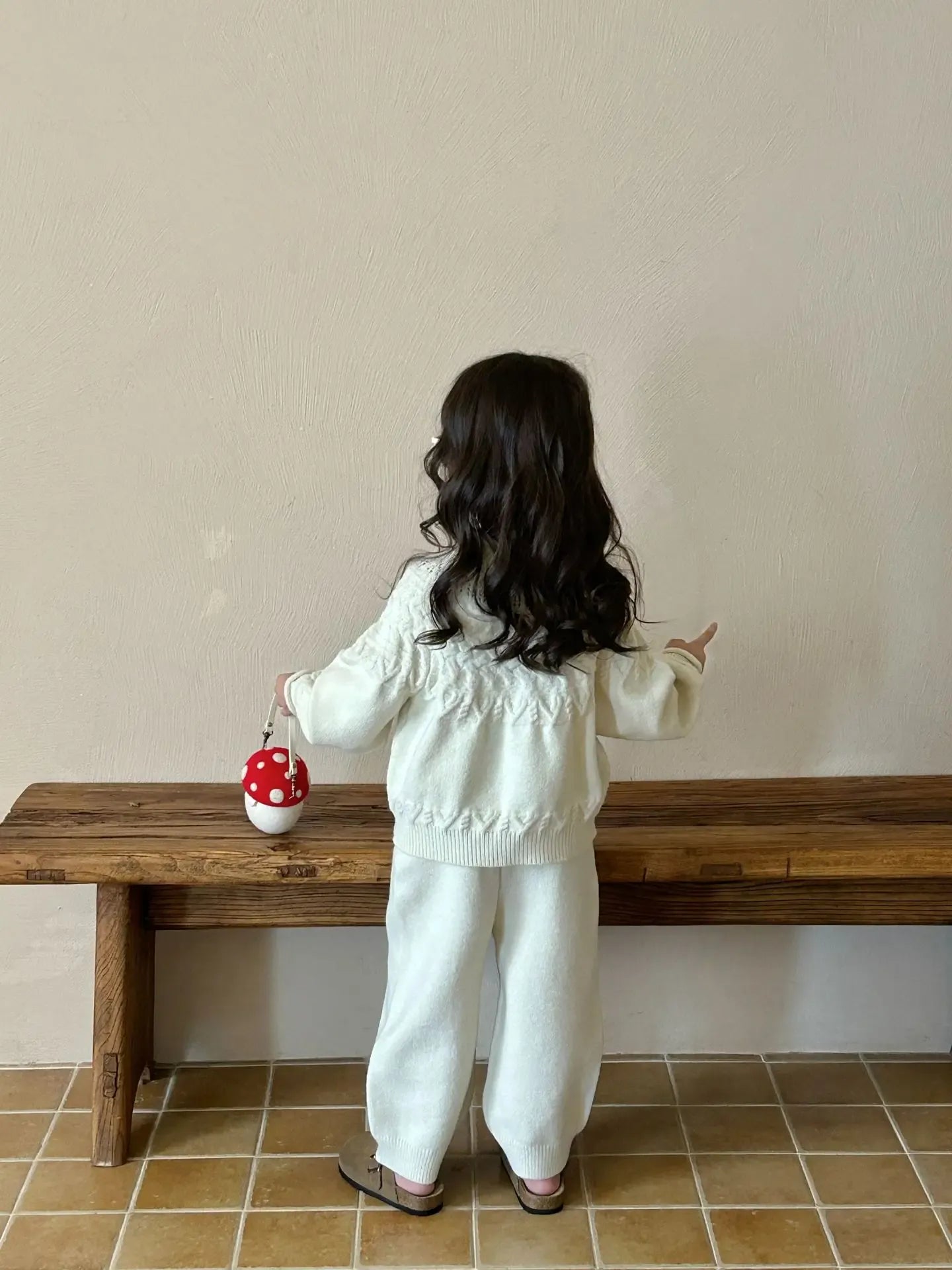 長袖セットアップ キッズセットアップ 2点セット ボトルネックニットセーター+ロングニットパンツ ベージュ【mh0007339】