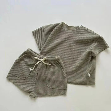 半袖セットアップ ☺︎ キッズセットアップ 2点セット 半袖Tシャツ+ショートパンツ シンプルベーシック