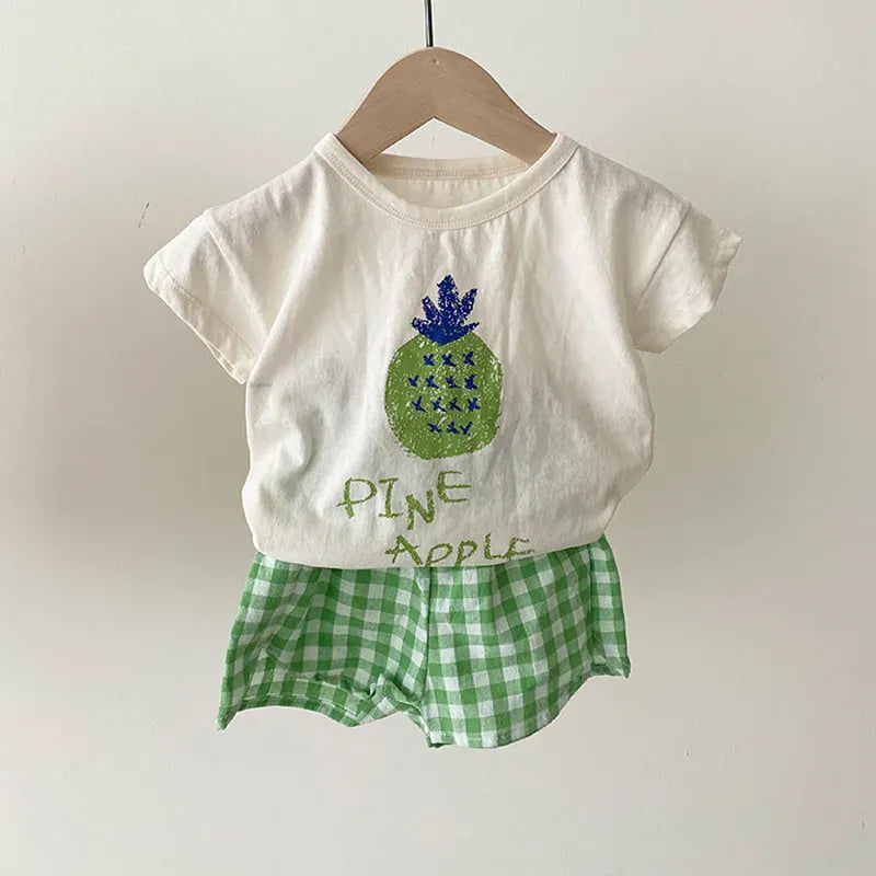 キッズ用パイナップル柄Tシャツ&緑チェックショートパンツ2点セット