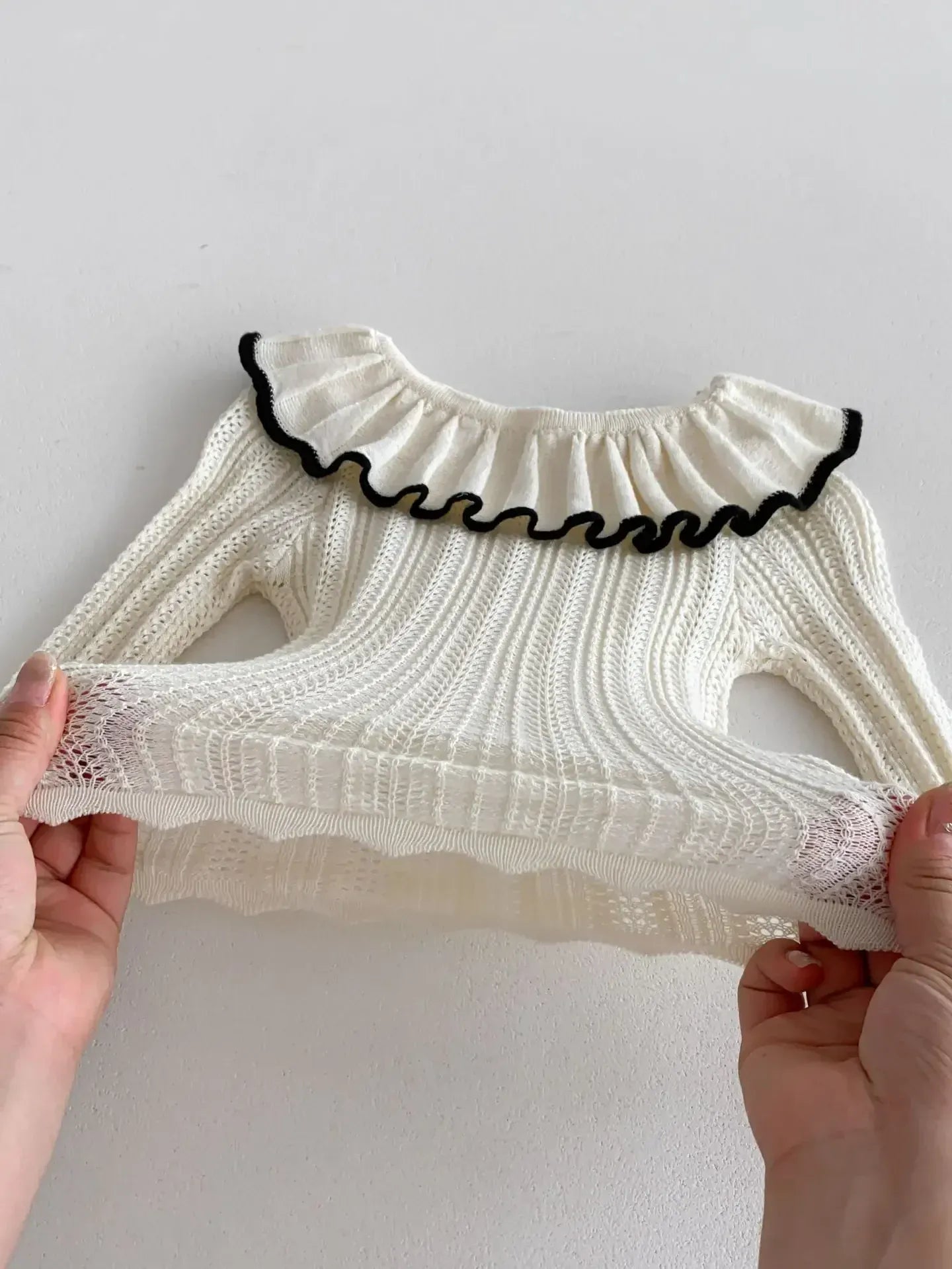 長袖セットアップ ベビーセットアップ 2点セット フリルサークル襟袖長袖Tシャツ+サスペンダーフリルブルマパンツ【mh0006861】