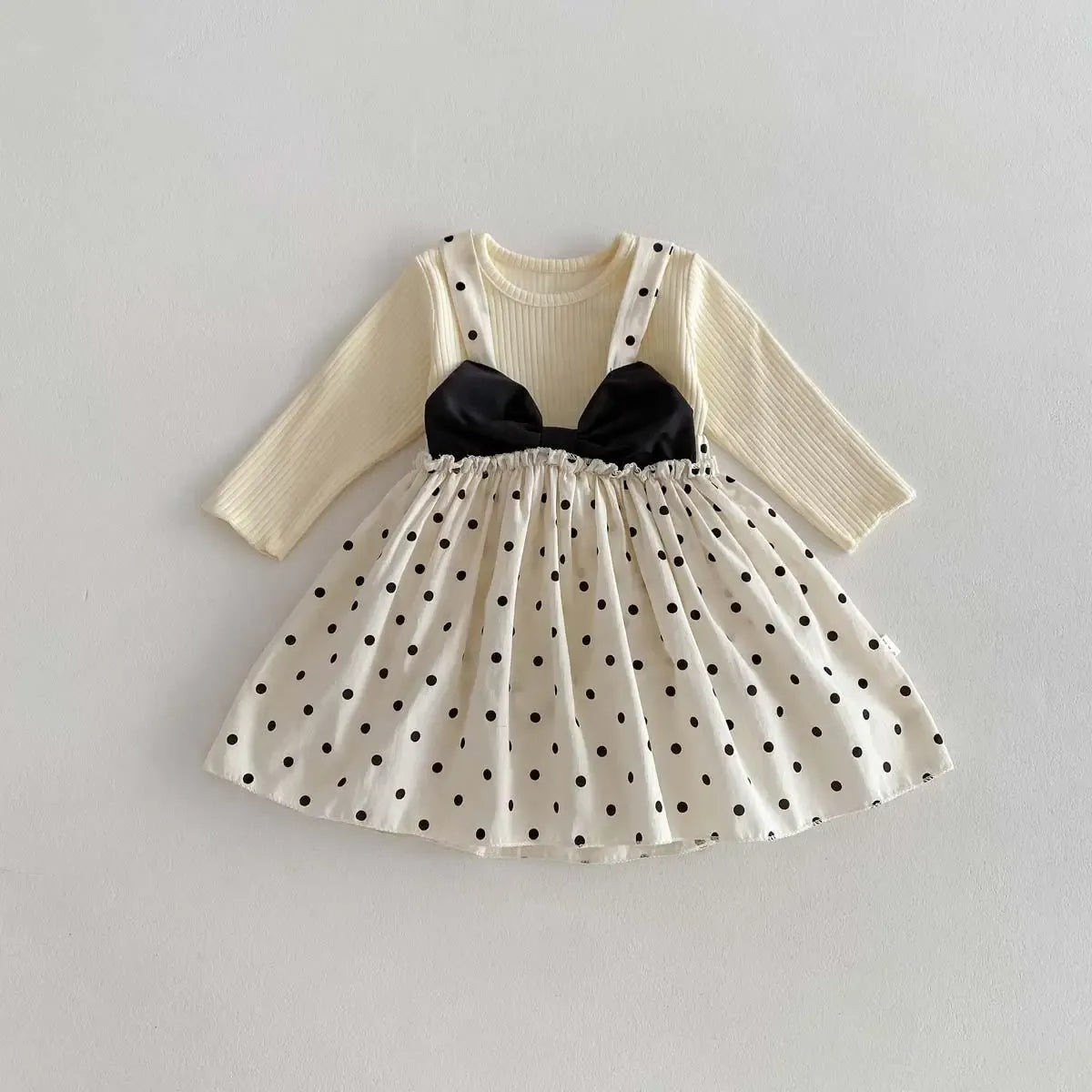 長袖セットアップ apricot / 6M 66cm ベビーセットアップ 2点セット 長袖Tシャツ サスペンダーブルマインスカート リボン 水玉ドットプリント 2カラー