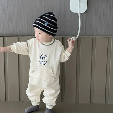長袖ロンパース beige / 66cm ベビーロンパース 長袖ジャンプスーツ ポケット レターロゴワンポイント ベージュ/ブラック/2カラー