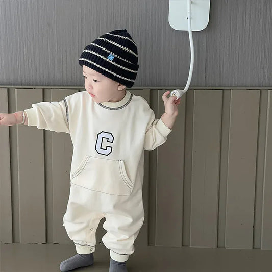 長袖ロンパース beige / 66cm ベビーロンパース 長袖ジャンプスーツ ポケット レターロゴワンポイント ベージュ/ブラック/2カラー