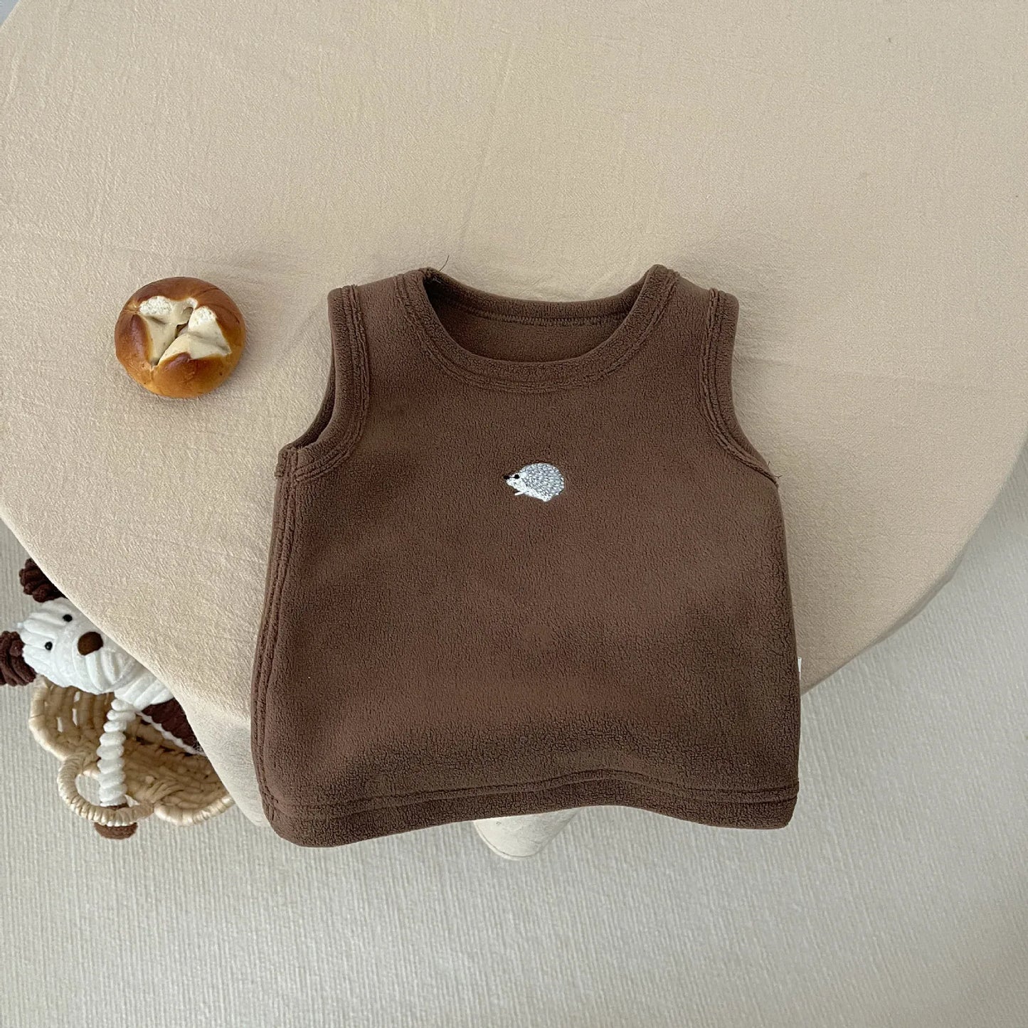 ベスト Coffee / 66cm ベビーベスト フリース 刺繍ワンポイント ノースリーブトップス 4カラー ボーイズ 男の子 子供服【mh0003302】