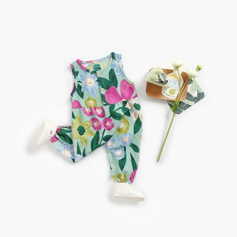 ベビー用ノースリーブロンパース、淡い色の花柄プリントと前スナップ