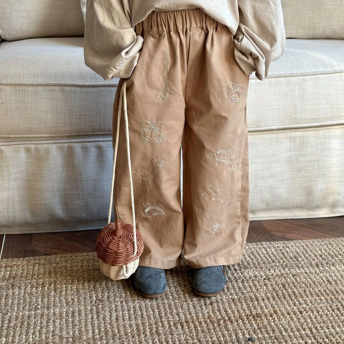 ロングパンツ・スウェットパンツ khaki / 80cm キッズパンツ ルーズストレートロングパンツ アニマルお絵描き刺繍 カーキ/ベージュ/2カラー