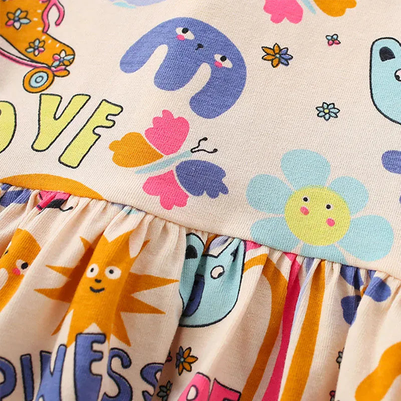 キッズワンピース 前身ごろは英字「HAPPINESS」入りの動物・花プリント