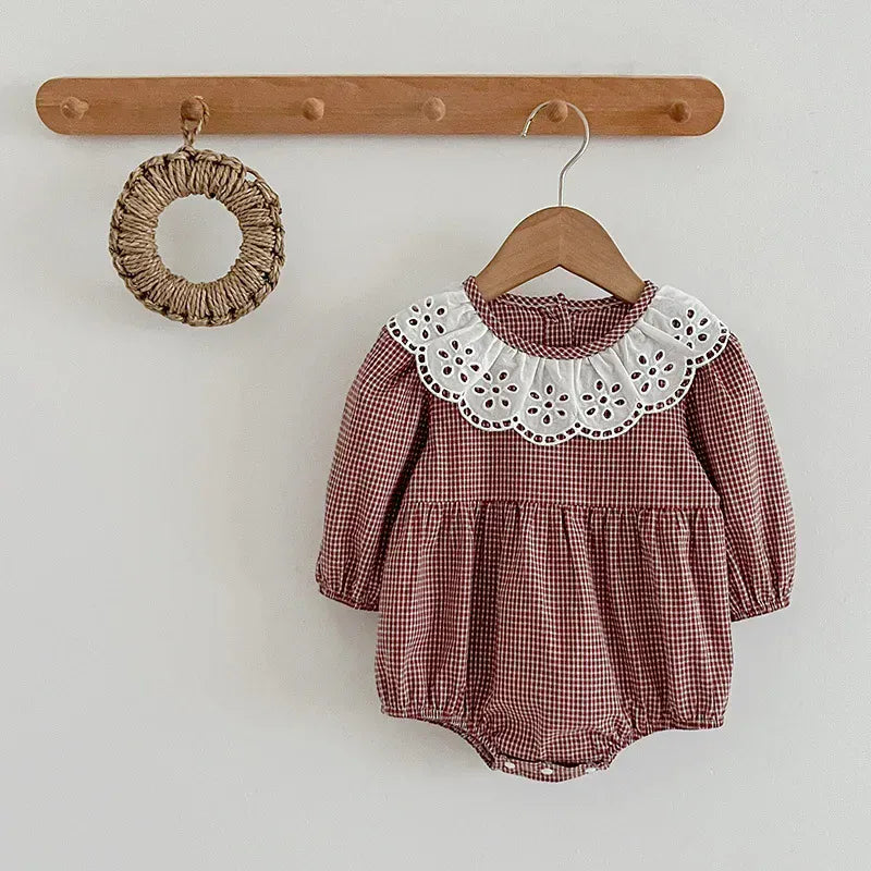 長袖ロンパース red romper / 66cm 0-6m ベビーロンパース/キッズワンピース レースラッフル襟チェック長袖ボディスーツ/ワンピース 2カラー リンクコーデ 姉妹 お揃いコーデ【mh0007607】